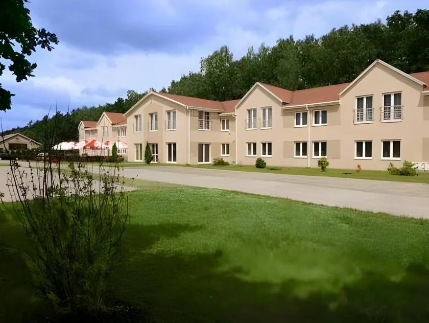 Hotel Borowina - Image 1