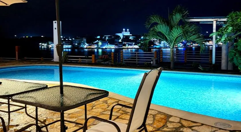 APARTHOTEL VISTA LAGO - Image 1