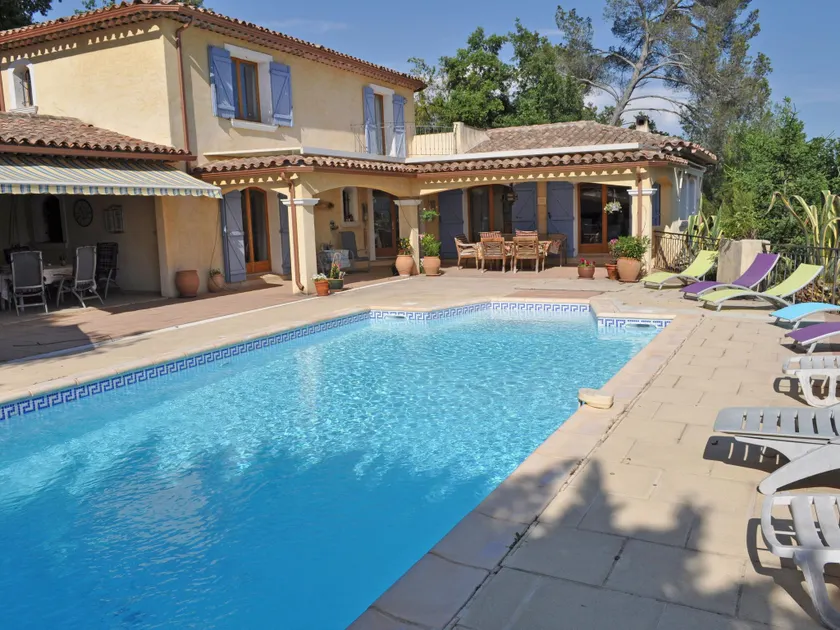 Modern Villa in Carcès with Swimming Pool - Image 1