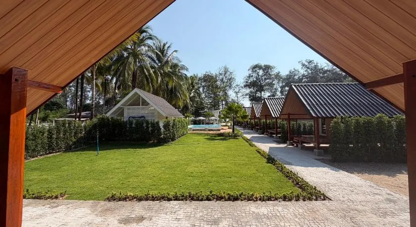 Ther lay beach resort - Image 1