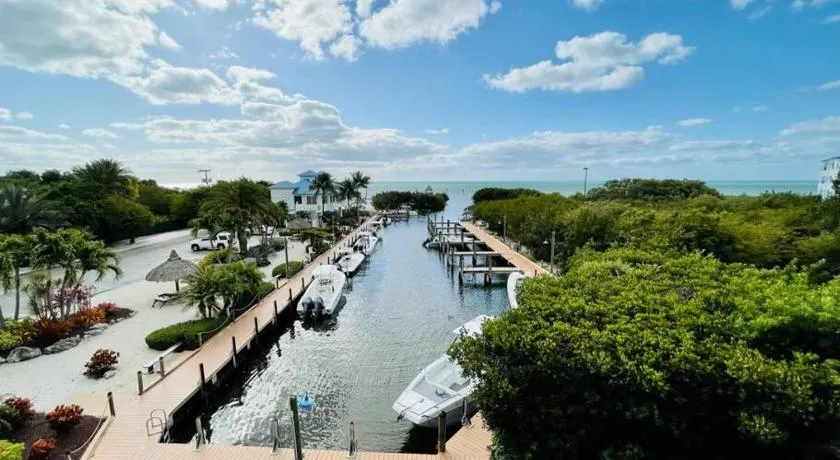Ocean View Overlooking Marina Ocean Pointe 5305 - Image 1