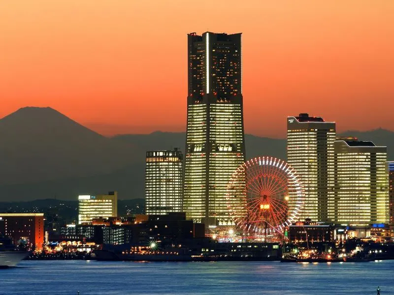 Yokohama Royal Park Hotel - Image 1