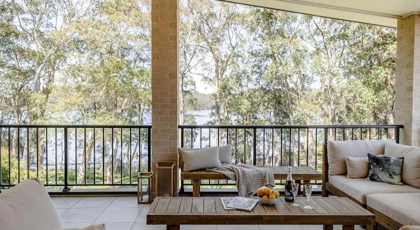 Aria Shores - Your Lakeside Haven - Image 1