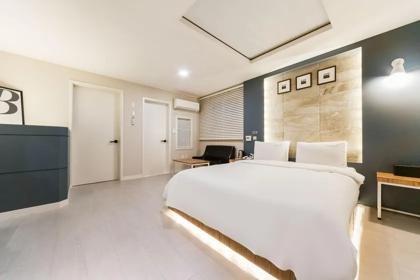 Gyeongsan Top Motel Gyeongsan Market Branch - Image 1