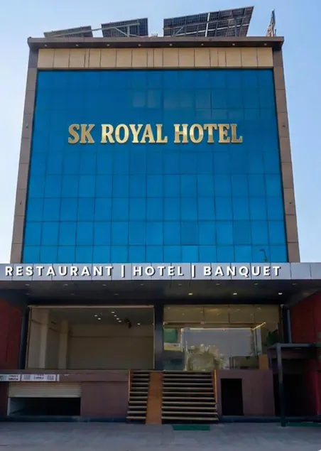 Sk Royal Hotel - Image 1