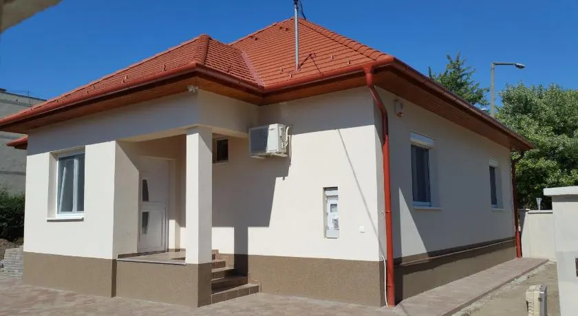 Fürjes Apartments - Image 1