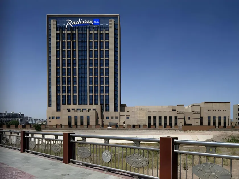 Radisson Blue Hotel Kashgar - Image 1