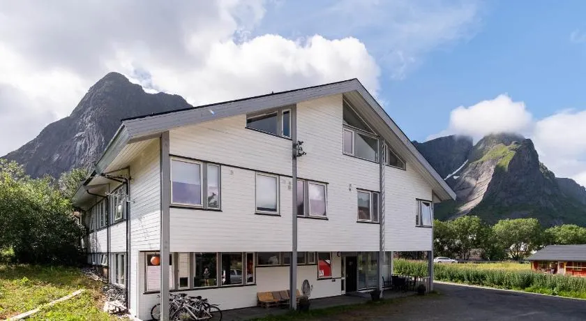 Reine Basecamp - Apartments & Rooms - Image 1