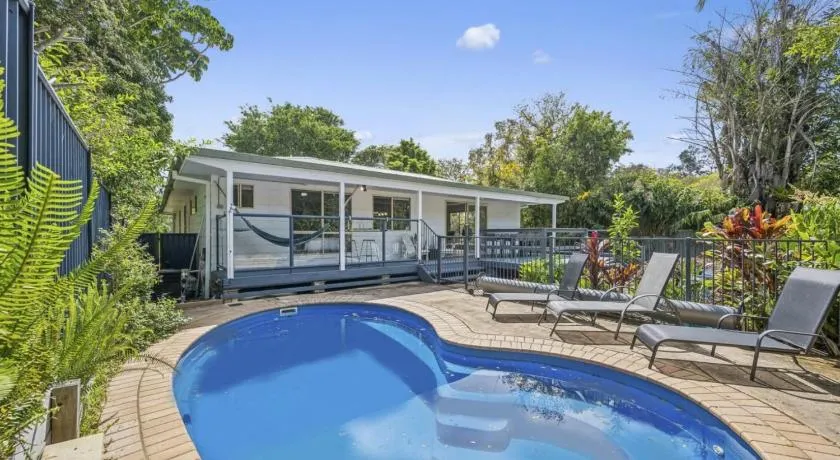 Mango Cottage 8, Pool, Sleeps 8, Aircon - Image 1
