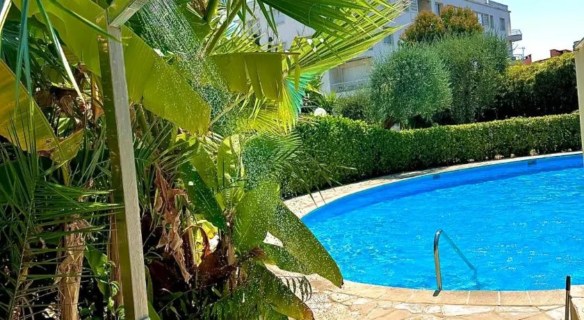 Superbe appartement Climatisé avec Piscine, Terrasse et Parking Privé - Proche Promenade des Anglais - Image 1