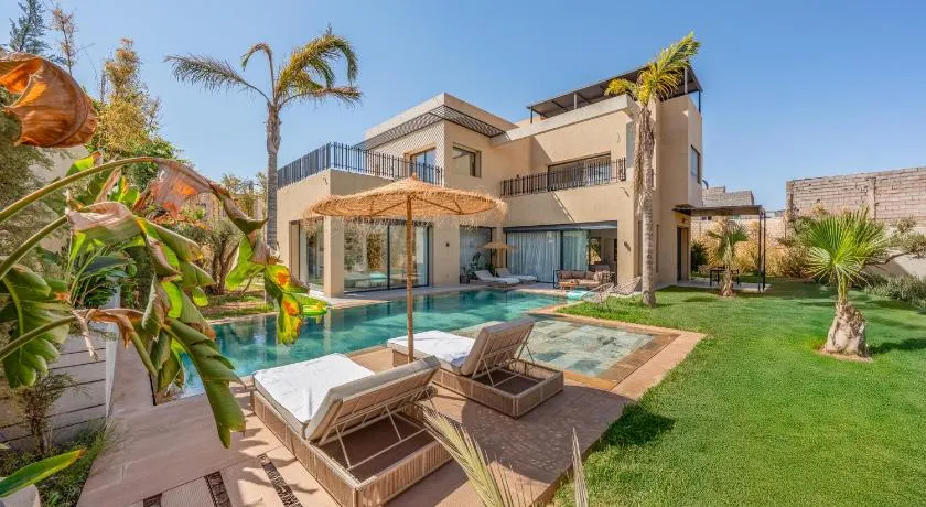 Splendid Villa - Waterpark - Heated Pool - Hammam - Football - Volleyball - Image 1