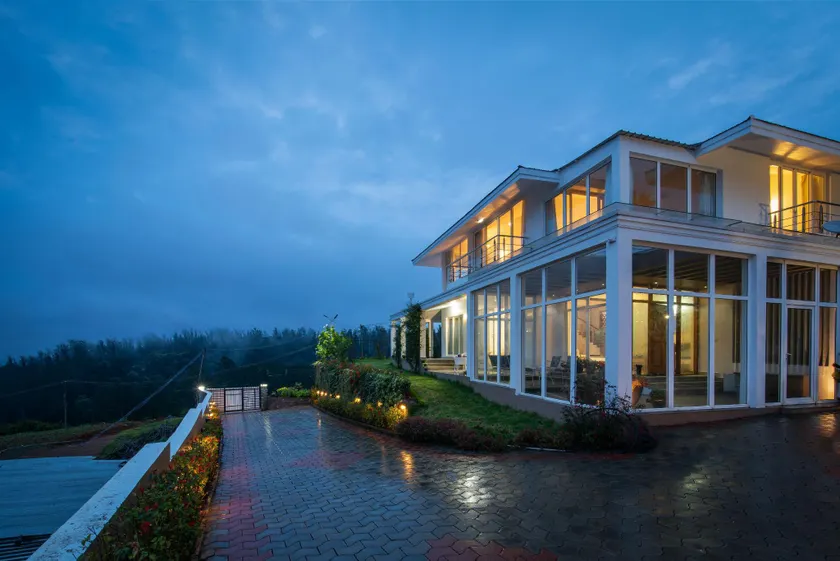 StayVista at The Lilly Ooty with Breakfast - Image 1