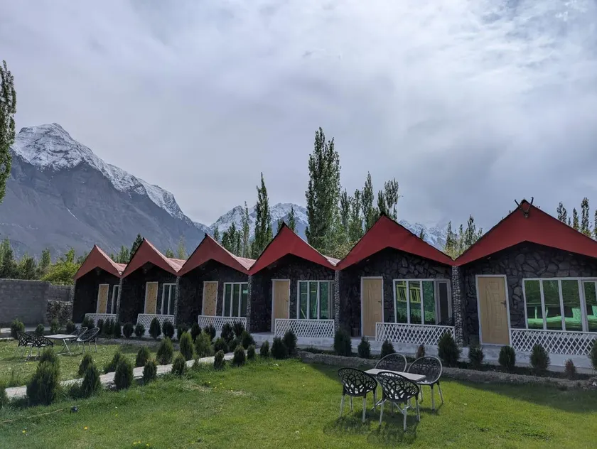Comfort Hotel & Huts - Image 1