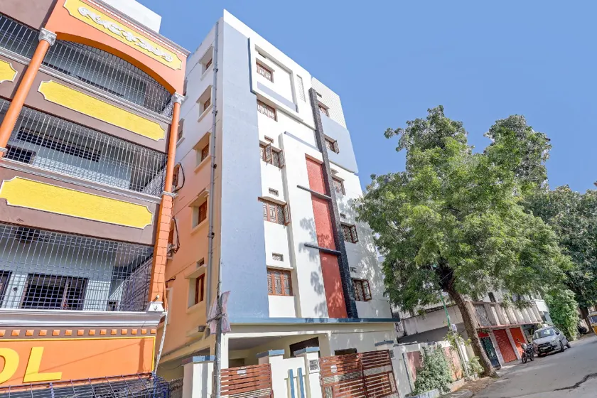Hotel O by OYO Abhi's R Square - Image 1
