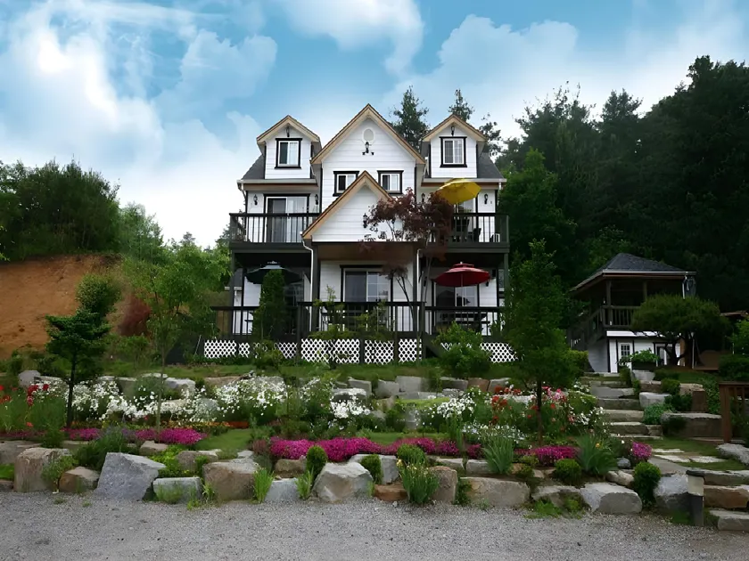Dacha Pension - Image 1