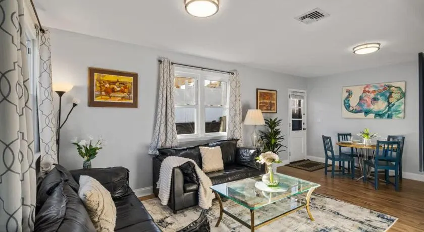 3BR Home Near Medical Center Minutes to NYC - Image 1