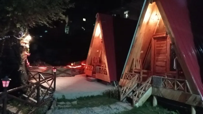 The bear huts - Image 1