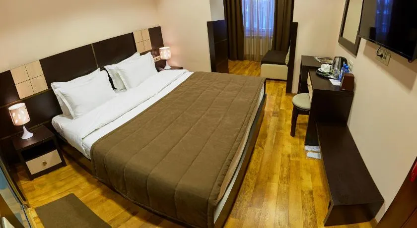 Hotel Lilia Yerevan - Image 1