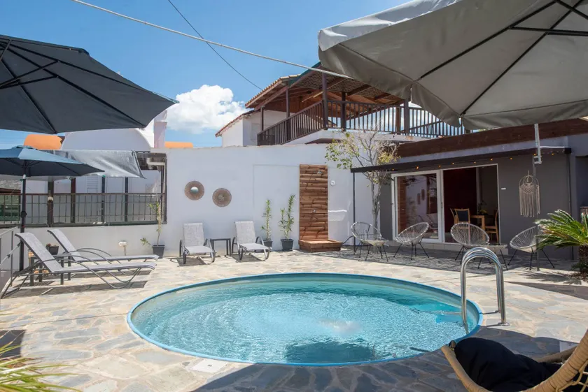 Elena  Maisonette – 5 Min Walk to the Beach - Image 1