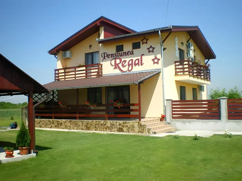 Pensiunea Regal - Image 1