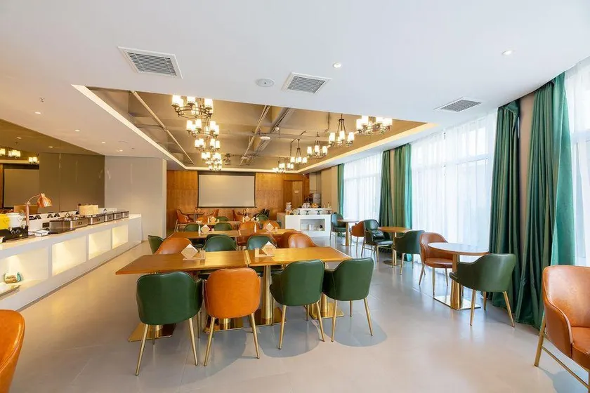 James Joyce Coffetel Hotel (Jinan Gangcheng District Yinzuo Mall) - Image 1