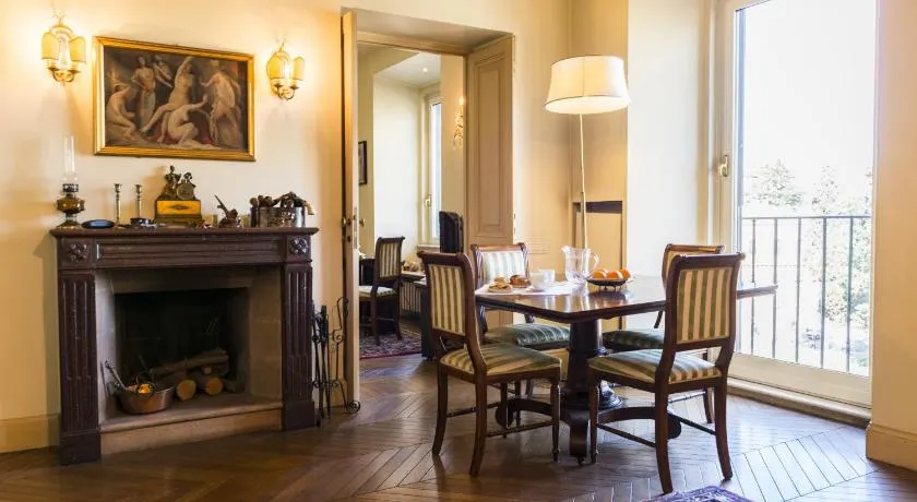 Rome Downtown Suite Bed and Breakfast Aracoeli - Image 1