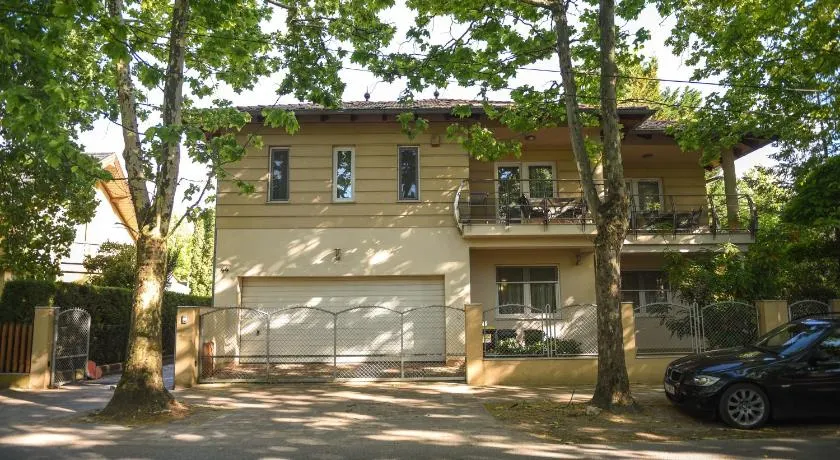 Amore Apartmanhaz - Image 1