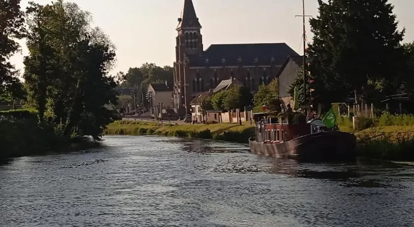Aux 10 Ponts Maison spacieuse et conviviale au bord de la Somme la mer à 30 min 6 personnes - Image 1
