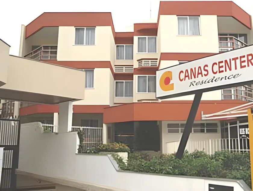 Canascenter Apart Hotel - Image 1
