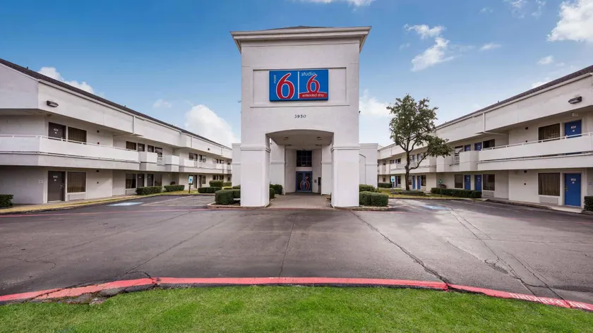 Motel 6-Irving, TX - Irving DFW Airport East - Image 1