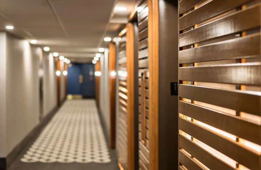 Ottawa Embassy Hotel & Suites - Image 1