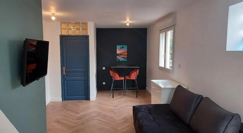 Quiet loft 7 min to Roseraie metro station - Image 1