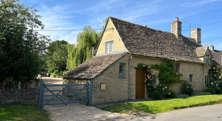 Culls Cottage, - Image 1