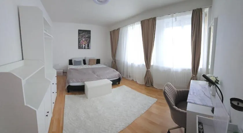 LaCasa-Mia Apartment Basel - Image 1