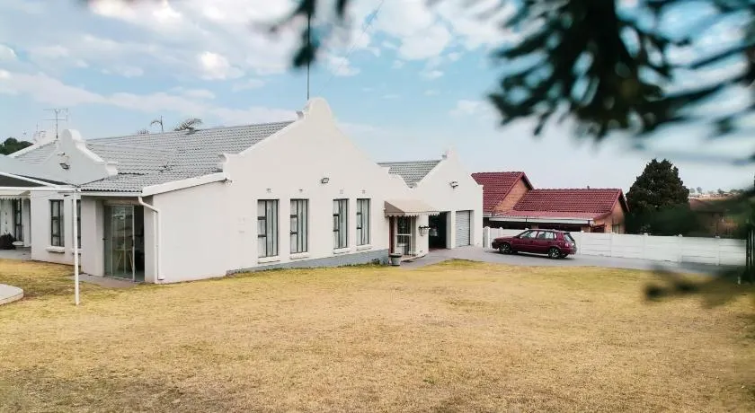 S.K.E Guest House - Image 1