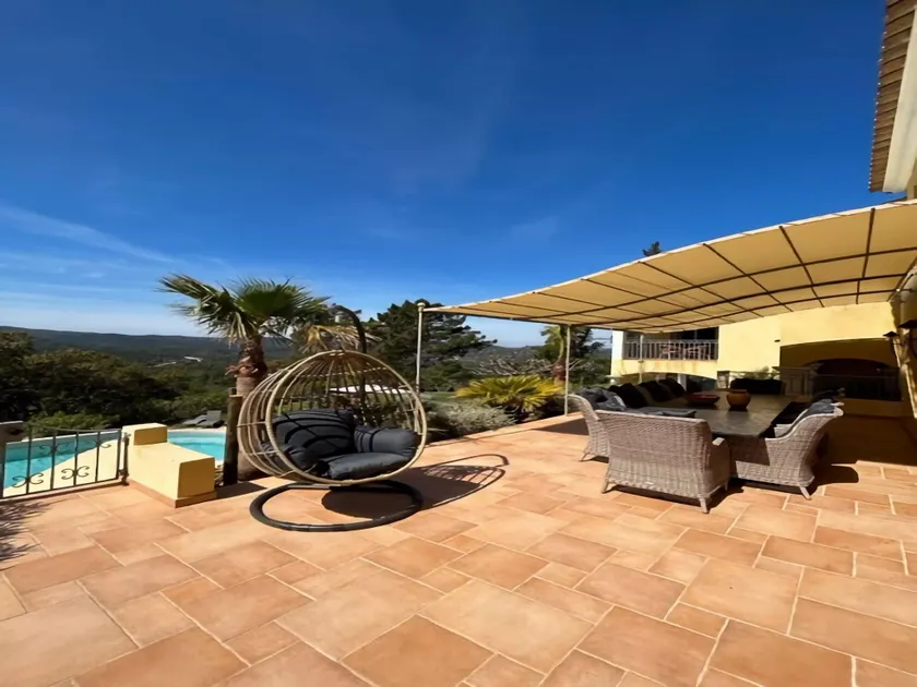 Villa in Le Muy with Private Pool and Lake - Image 1