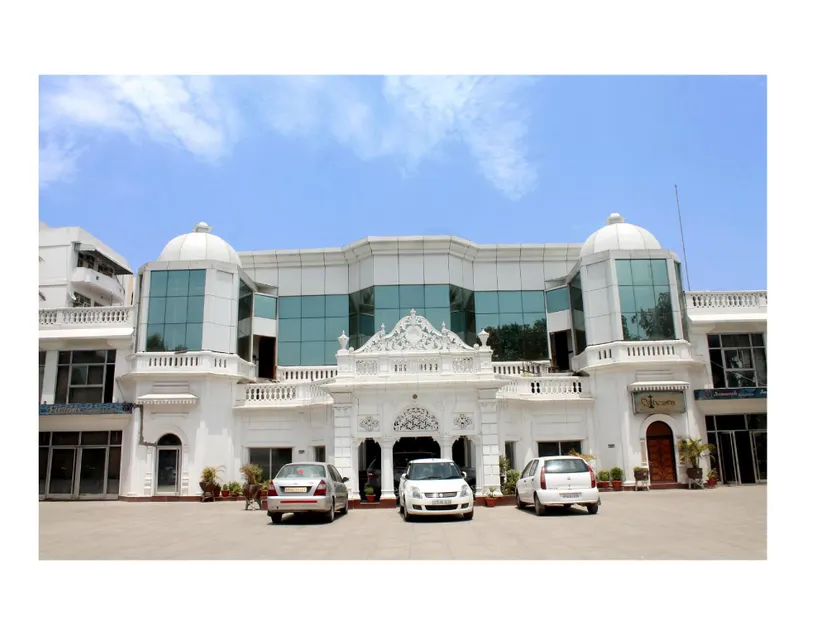 Hotel Deep Palace - Image 1