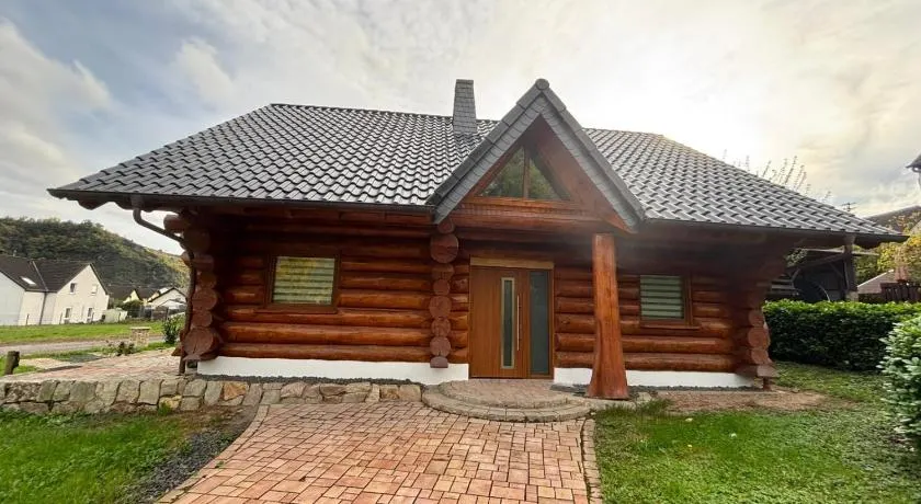 Chalet Nicole - Image 1