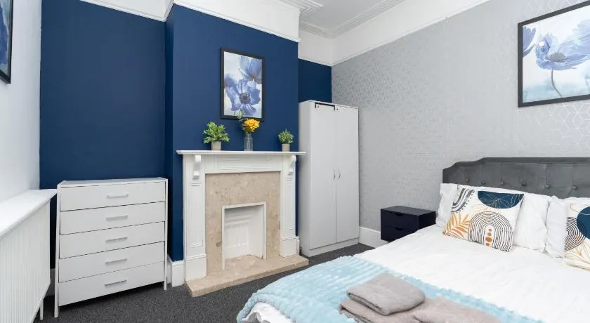 Open Mind Property - 9 Guests & Free Parking - Image 1