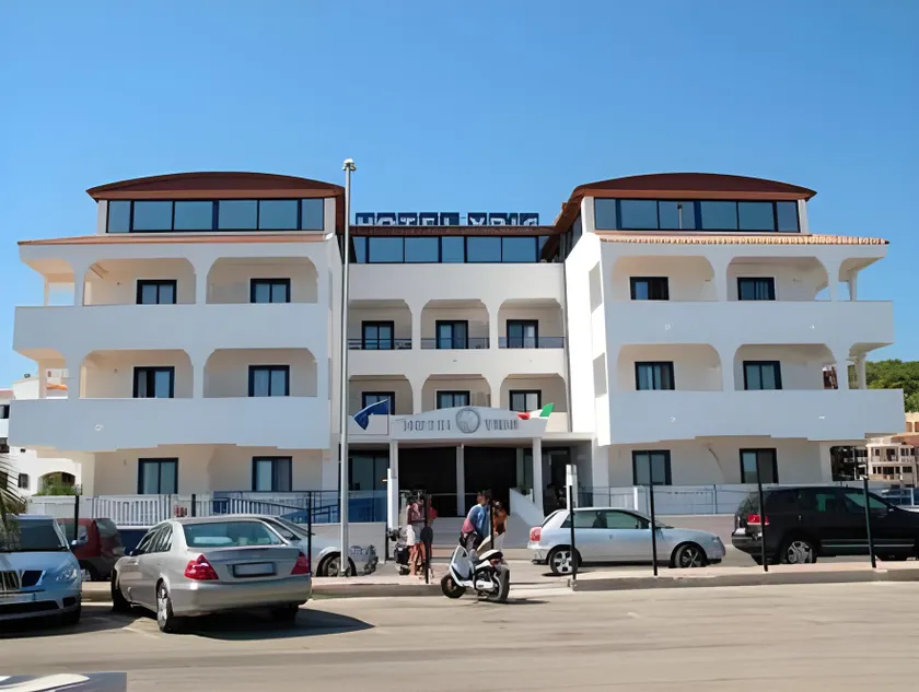 Hotel Yria - Image 1