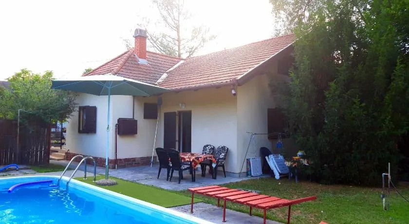 Csillag-lak Balatonföldvár - Image 1