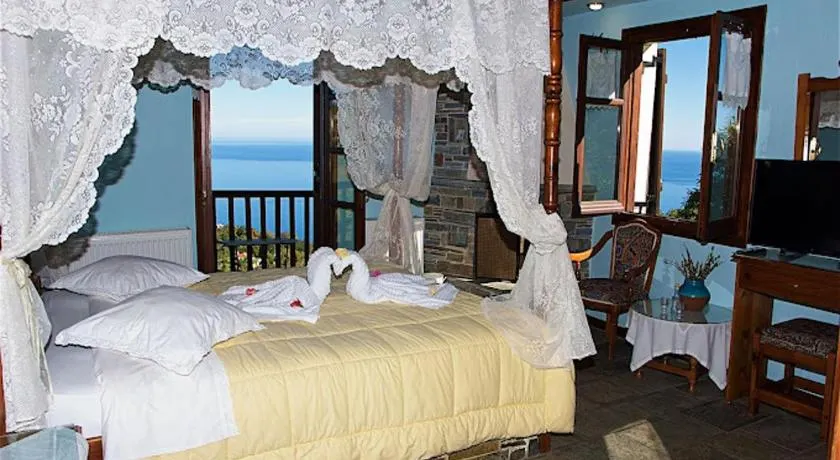 Diogenis Hotel - Image 1