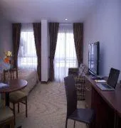 GHL Comfort Hotel Los Heroes - Image 1