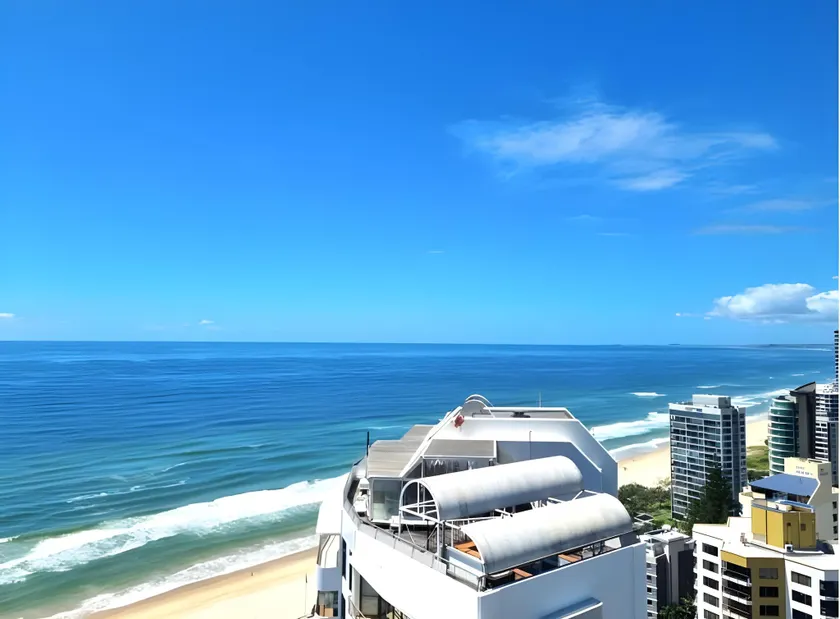 Fabulous Sea Views in the heart of Surfers - Image 1