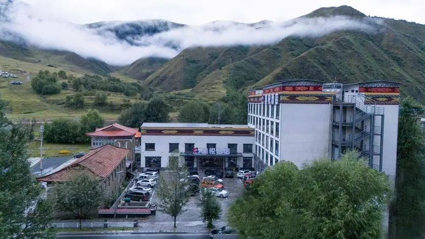 Hanyue Hotel Kangding (Xinduqiao Branch) - Image 1
