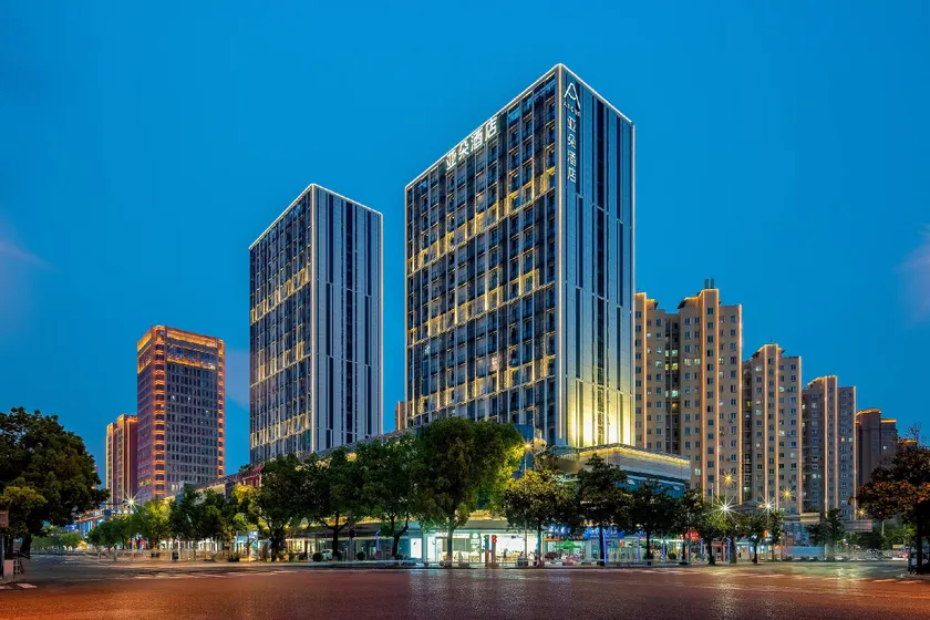 Atour Hotel Shaoxing Keqiao Binhai Business Center - Image 1