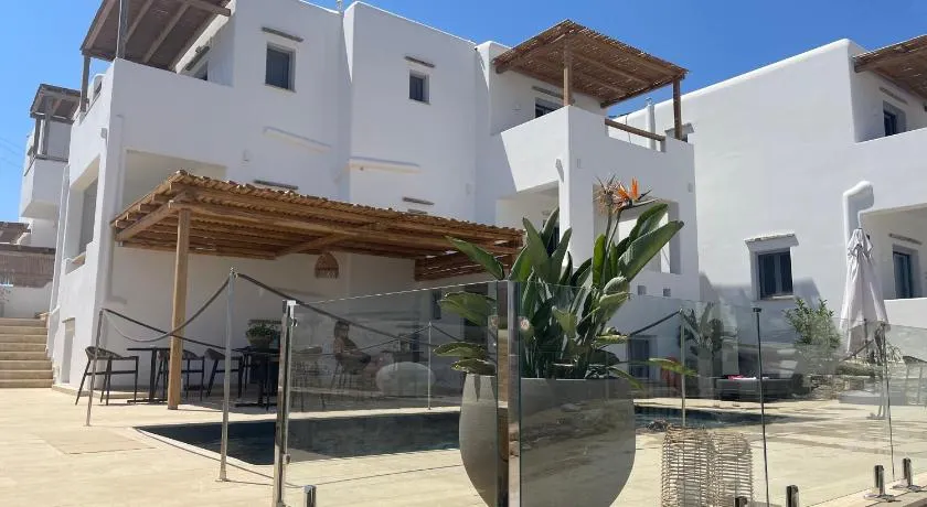 Sohoros Luxury Suites - Image 1