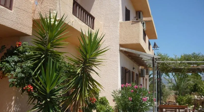 Villa Victoria - Image 1