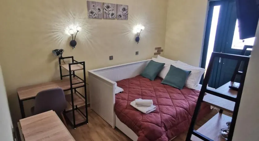 Serafi Cozy Rooms - Image 1