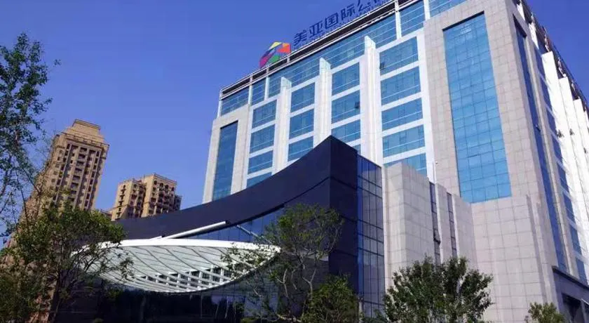 Yantai Meiya International ApartHotel (Previous Ramada Plaza) - Image 1
